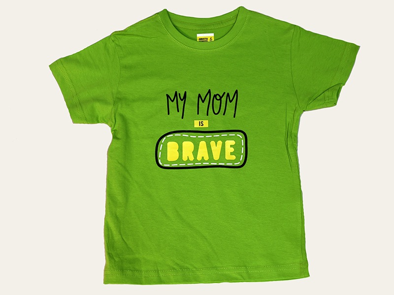 T-shirt Verde “My Mom is BRAVE”